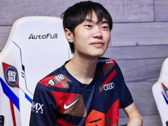 曼城坐镇主 曼城坐镇主