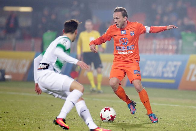 三条轴线上 三条轴线上